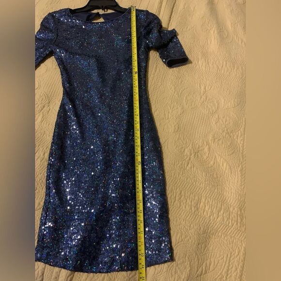 As U Wish Cocktail dress. Blue sequins. Size XS. Keyhole back. - Picture 9 of 10